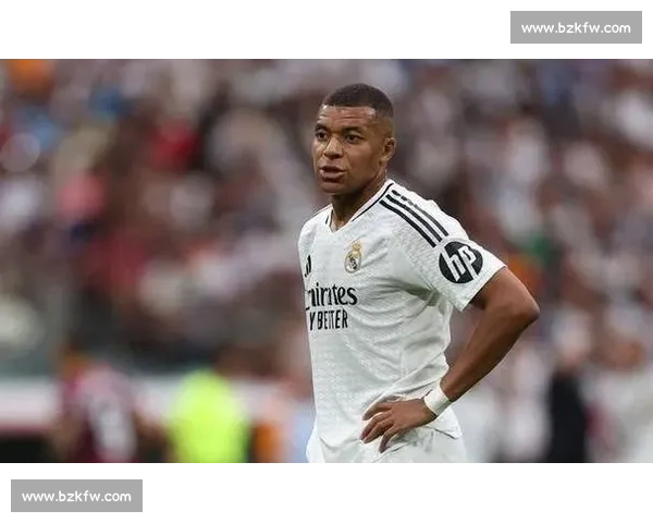 布安加盛赞昔日搭档：萨利巴当世第一中卫，姆巴佩乃锋线天花板