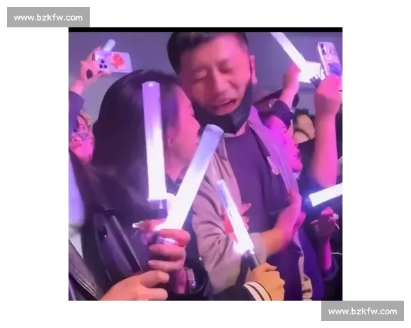 选手直播“变脸”现场，粉丝笑到捶桌子！